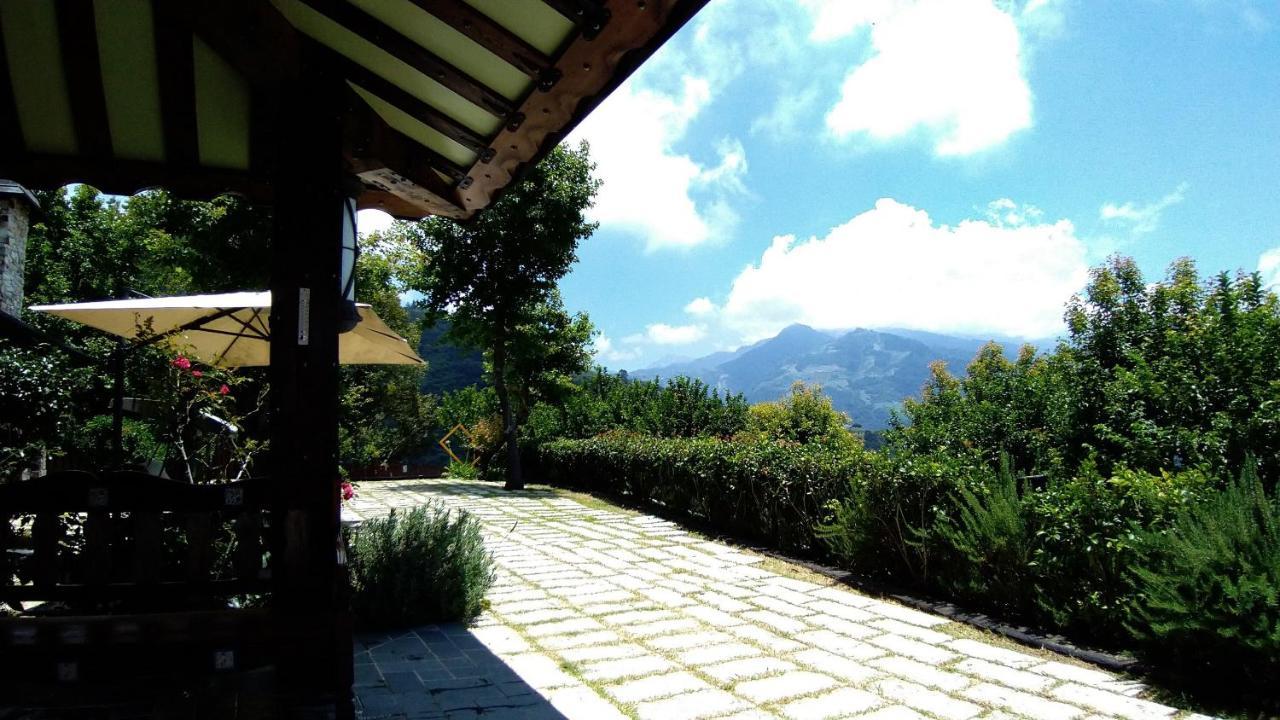 Black Forest Manor Renai Exterior foto