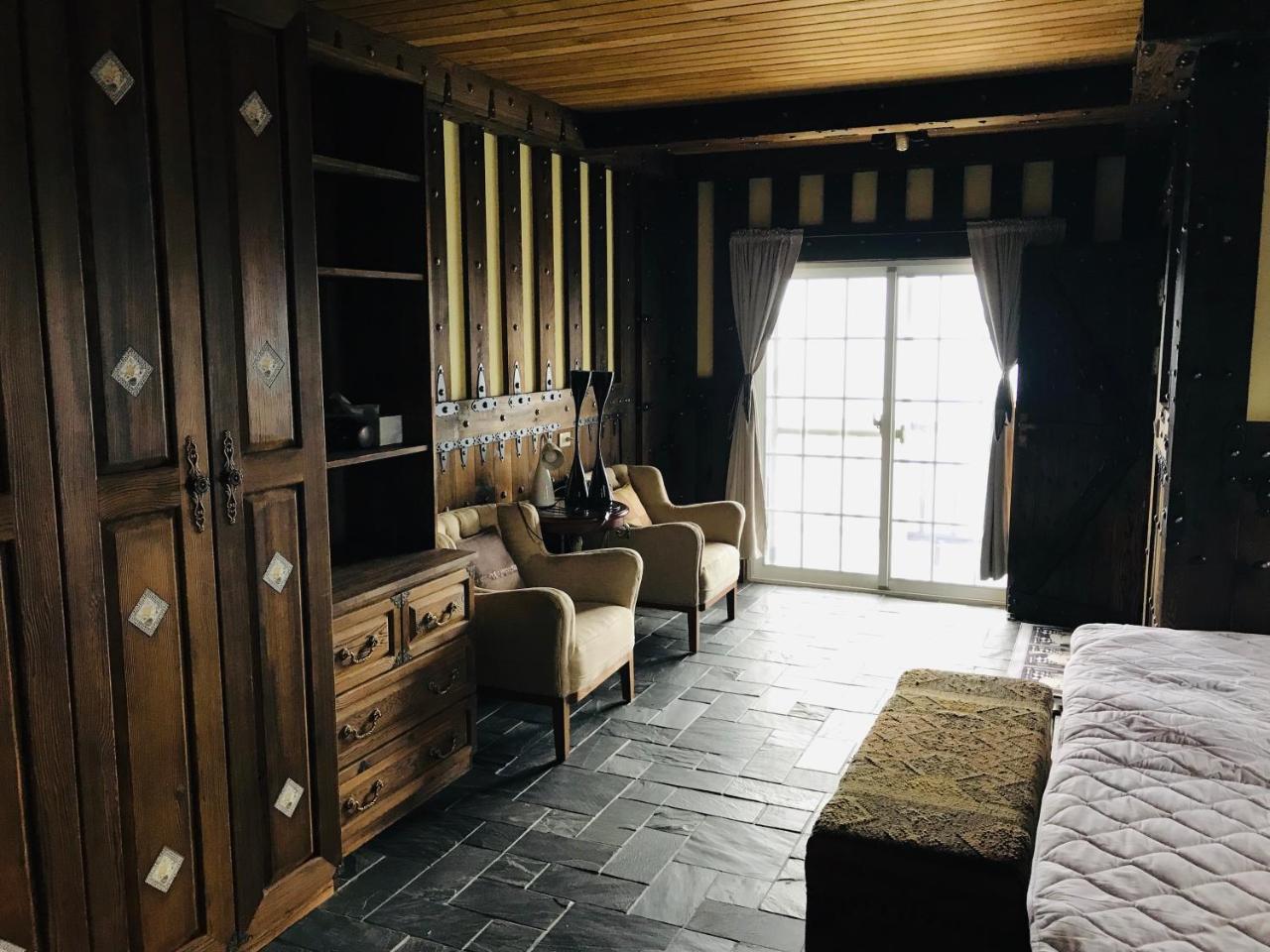 Black Forest Manor Renai Exterior foto