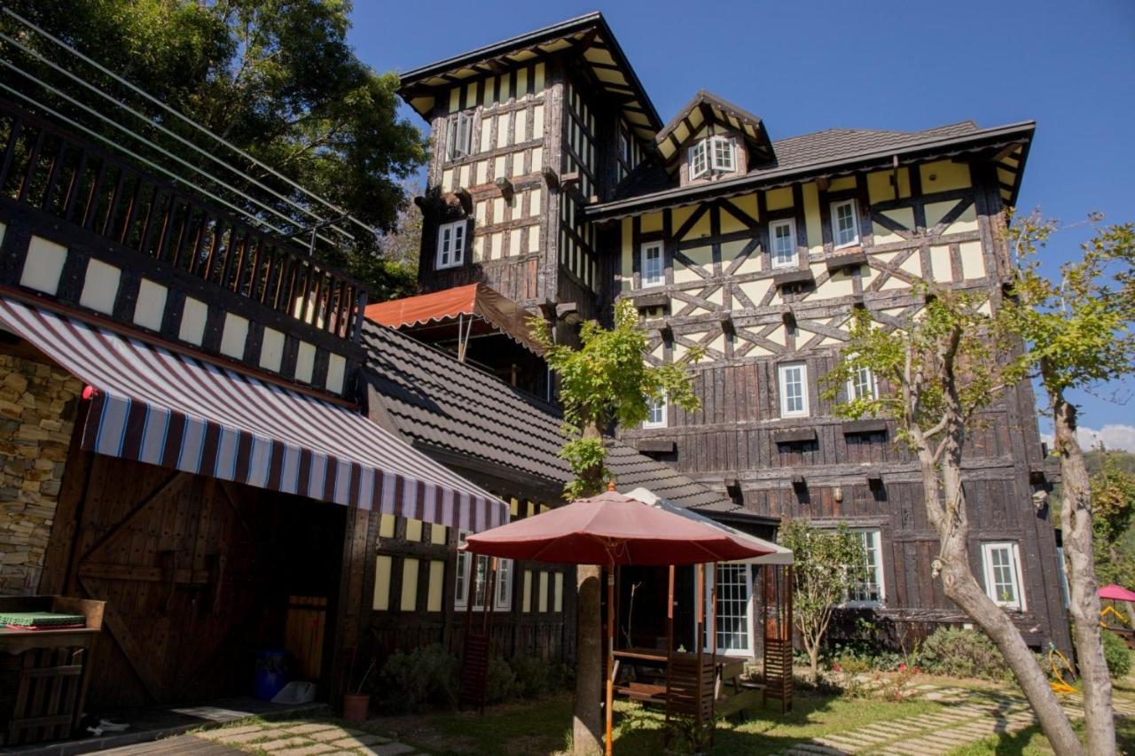 Black Forest Manor Renai Exterior foto